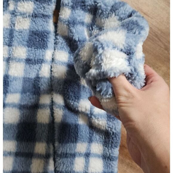 Carter’s Baby Winter Footie One Piece Blue Plaid Fuzzy Zip-Up Pajamas Size 9m - Picture 4 of 7
